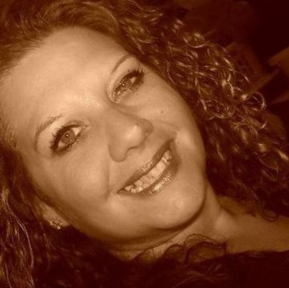 Meet your Posher, Danielle - Picture 1 of 1